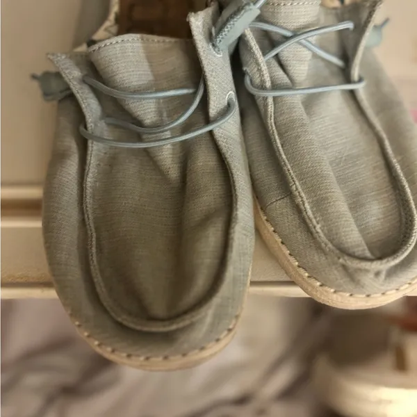 Hey Dude size 7 loafers - Image 7