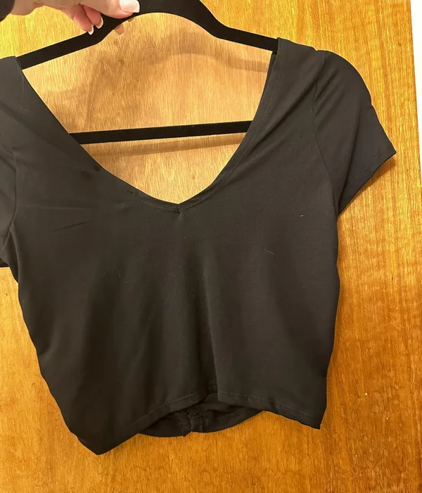 Urban Outfitters Croptop - Image 3