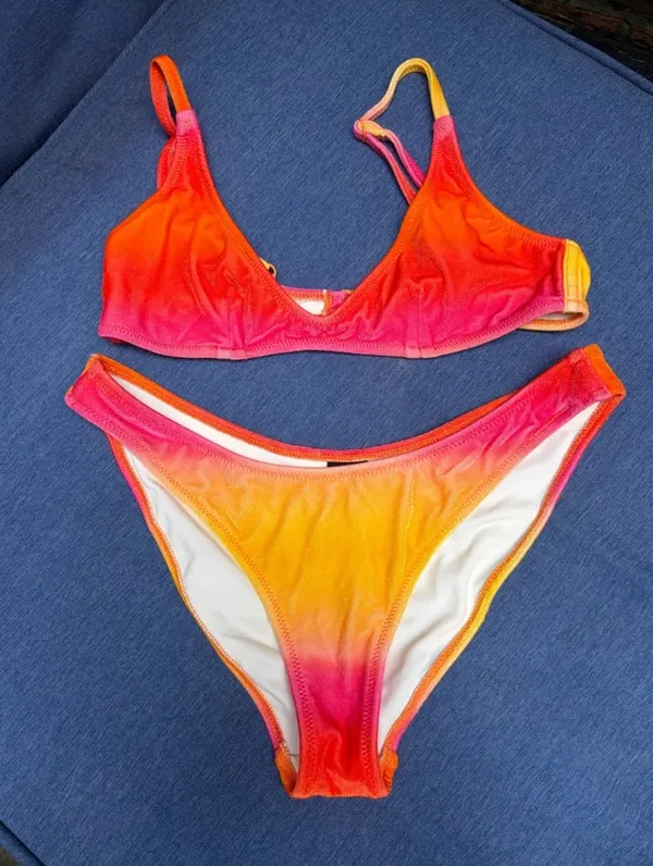Triangl Bikini - Image 2