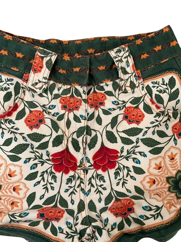FARM Rio Sand Garden Tapestry Shorts in 27 Womens Print Cotton Twill - Image 7