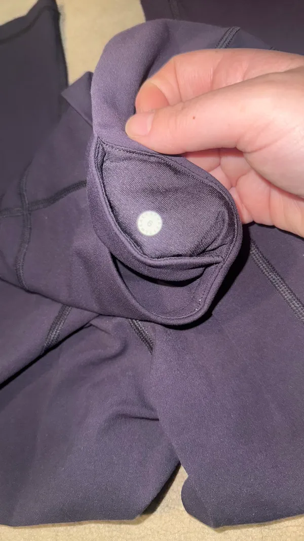 Cropped Lululemon Leggings - Image 2