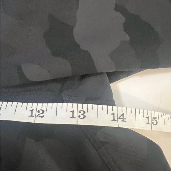 Lululemon Stretch High Rise Pants Crop 23" Sz 8 Heritage 365 Camo Deep Coal - Image 10
