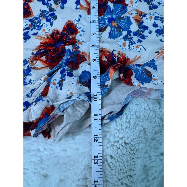 Free People Floral Shorts Size 8 Blue Red Cream Boho High Rise Flowy - Image 6