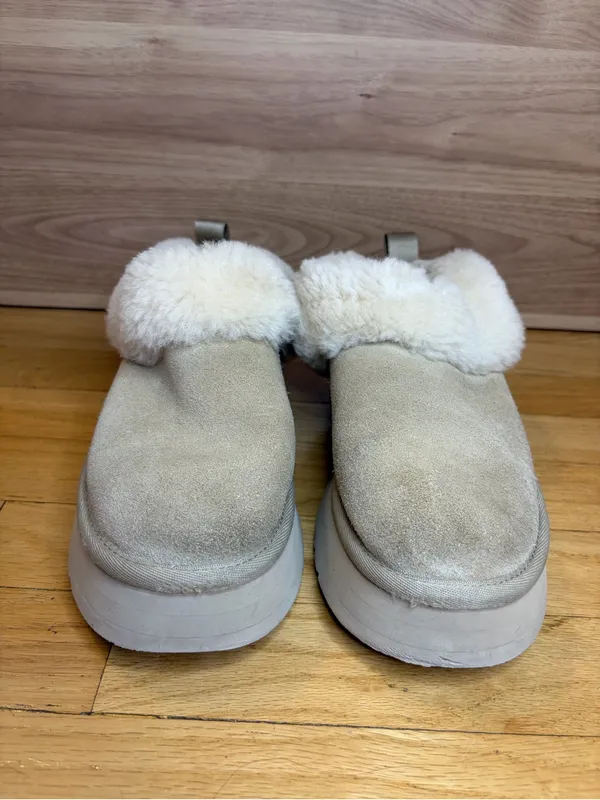 Women's Ugg Tazzelle - Size 7 - Image 3