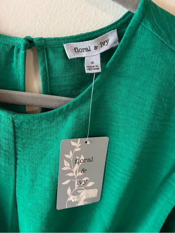 Floral & Ivy Twist-Front Green Sleeveless Camisole - Image 2