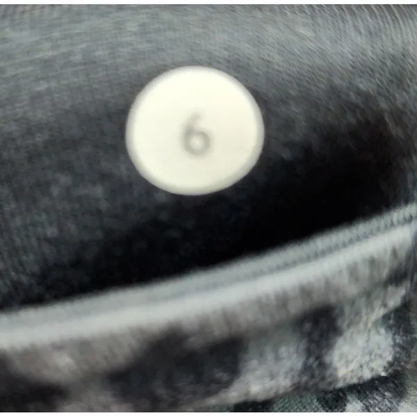 Lululemon Wunder‎ Under Women's Leggings 6 Black Leopard Print - Image 4