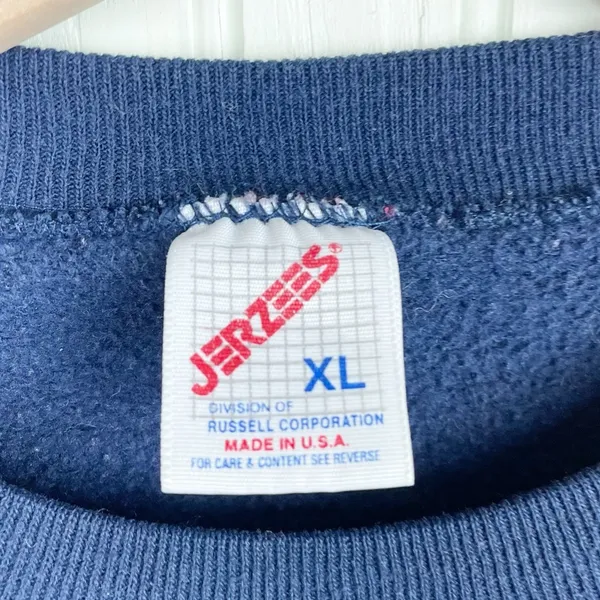 Vintage Jerzees Navy Blue Cardinal Birds Christmas Trees Crewneck Sweatshirt XL - Image 4