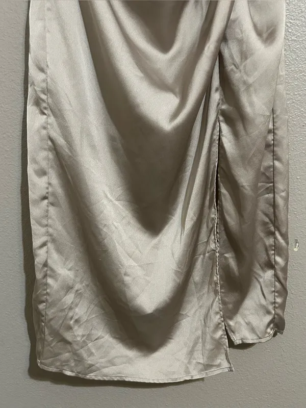 Abercrombie & Fitch Neutral Knotted Satin Side Slit Midi Skirt Womens Size Small - Image 3