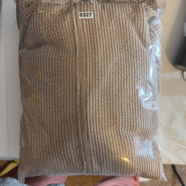 327 | Aerie Women Medium Oversized V-Neck Waffle Knit‎ Thermal Sweater Tan - Image 10