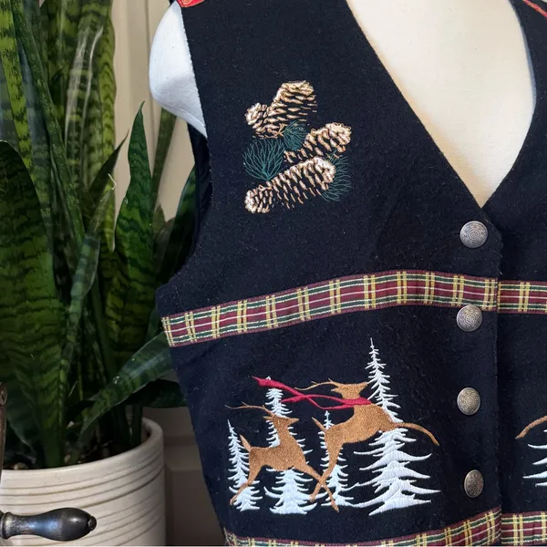 Vintage‎ Embroidered Holiday felt Vest L Grandma Core - Image 4
