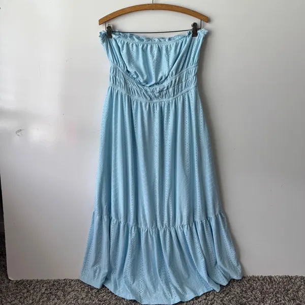Eyelet Maxi‎ Dress Strapless Ruffle Trim Smocked Blue Dress Size M - Image 2