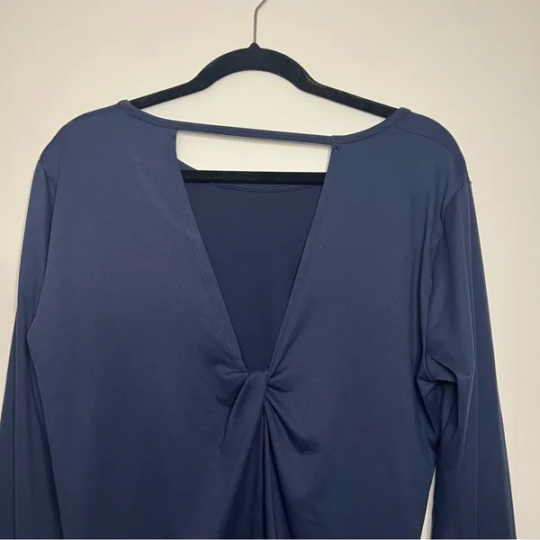 Freely Long‎ Sleeve Workout Top Navy Blue M Open Back Thumb Holes - Image 6