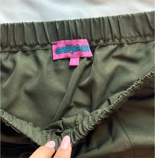 Edikted Skirt Green - Image 3