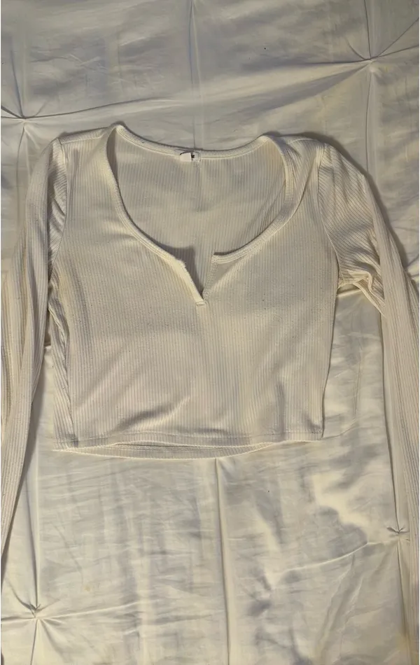 Garage White Cropped Long Sleeve - Image 4