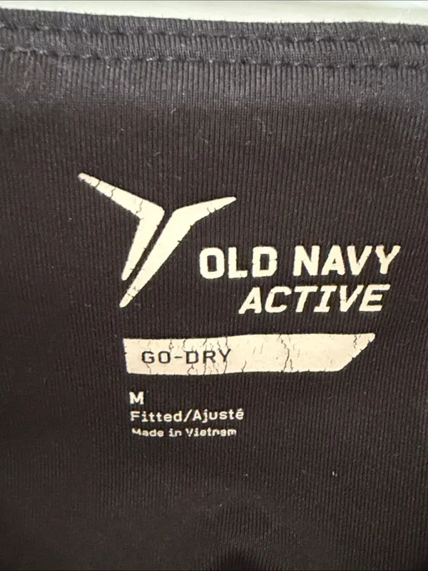 Old Navy Black Cropped Active Leggings - Image 2