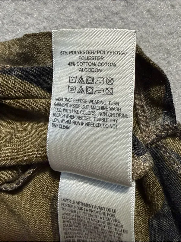 Lucky Brand Women’s XL Camo V-Neck T-Shirt Green Short Sleeve Curved Hem - Image 8