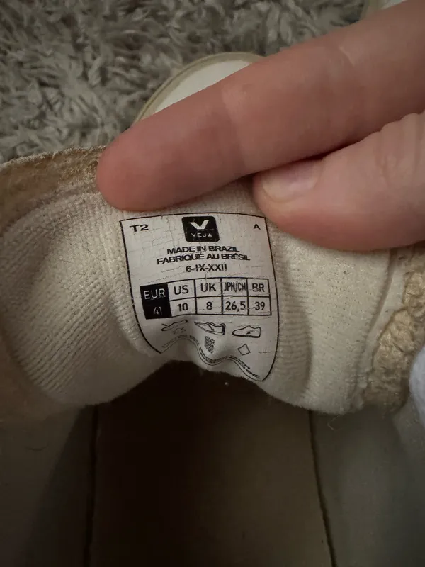 VEJA White Sneakers - Image 5