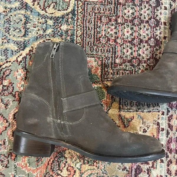 FINAL PRICE Frye Hannah Engineer Gray Grey Suede Boots - Image 9