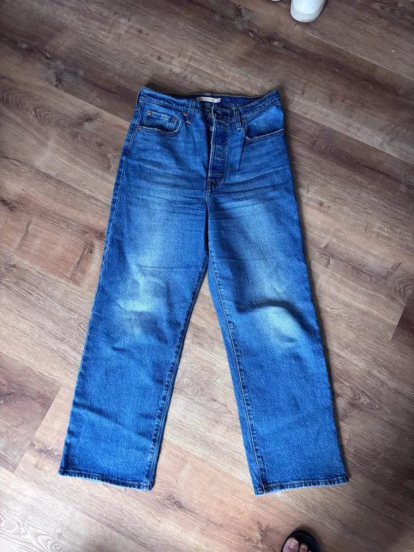 Levi’s Ribcage Straight Ankle Jeans - Image 3