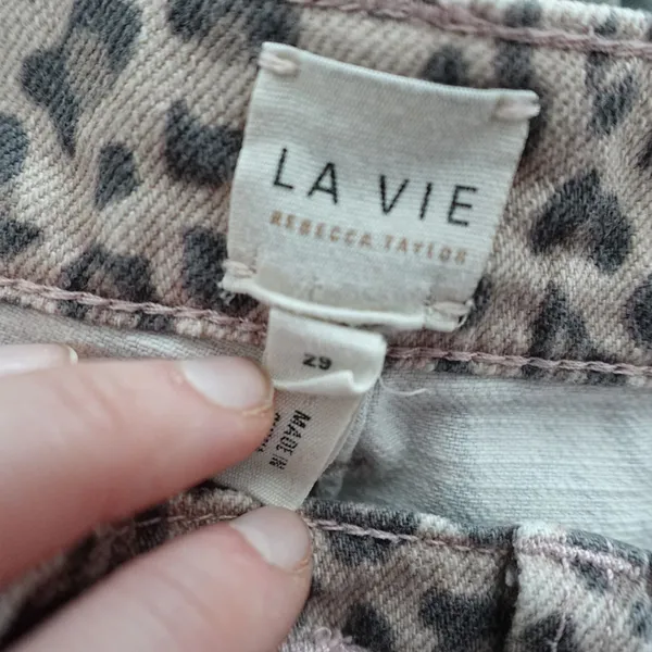 La Vie Rebecca Taylor Beige Leopard Print Barrel Leg High Rise Jeans Size 29 - Image 4