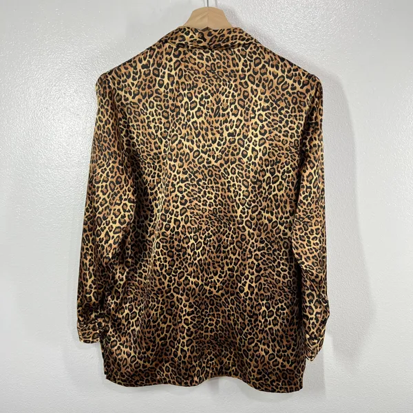 Private‎ Luxuries Satin Leopard Blouse Womens M Button Down Pajama Style Top - Image 3
