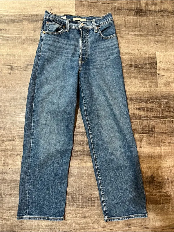 LEVI’S Ribcage Straight Ankle Jeans in Summer Slide - Image 3