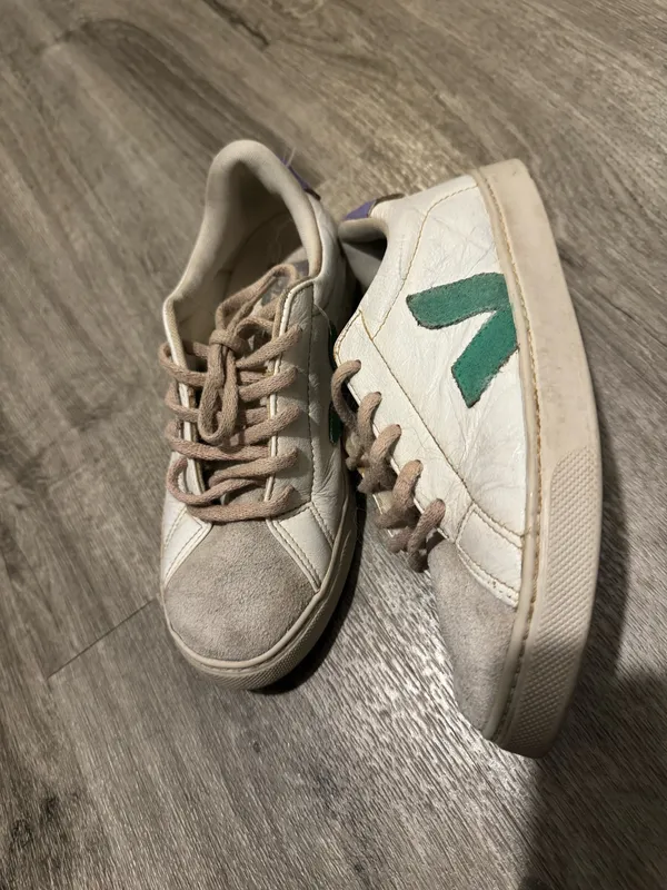 VEJA Sneakers - Image 3