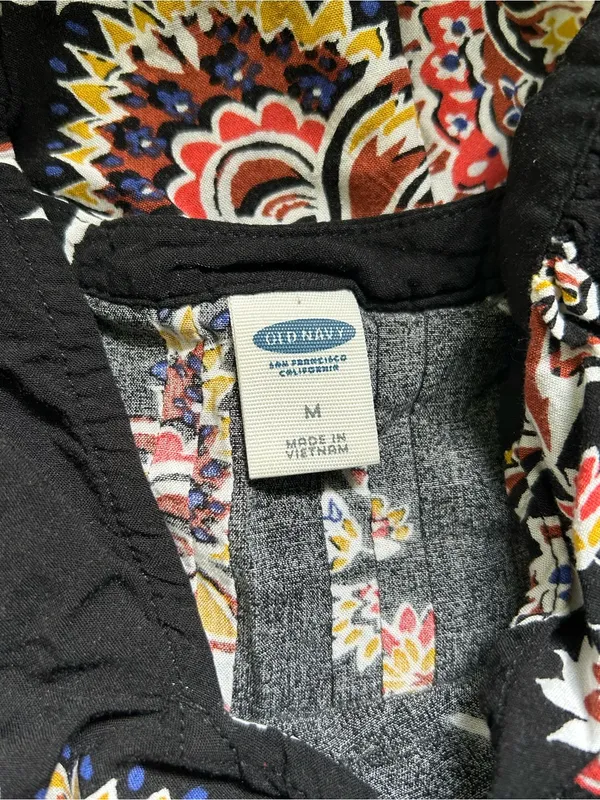 Old Navy Women’s Floral Print V-Neck Women's Top Blouse Black MD - Image 8