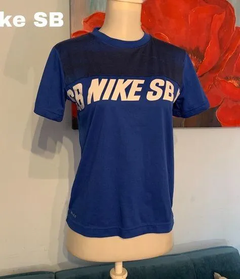 Nike Shirt Size S Small Blue Crop Top Short Sleeve Tee Cropped - Image 2