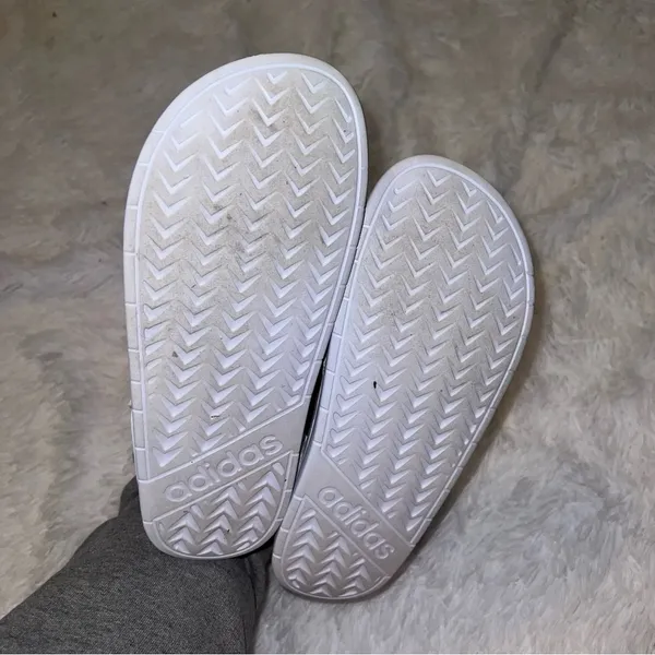 Adidas White Open Tor Slip on with Back Sandal size women’s 7 - Image 4