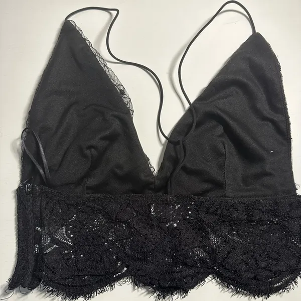 superdown Millie Deep V Top - Image 6