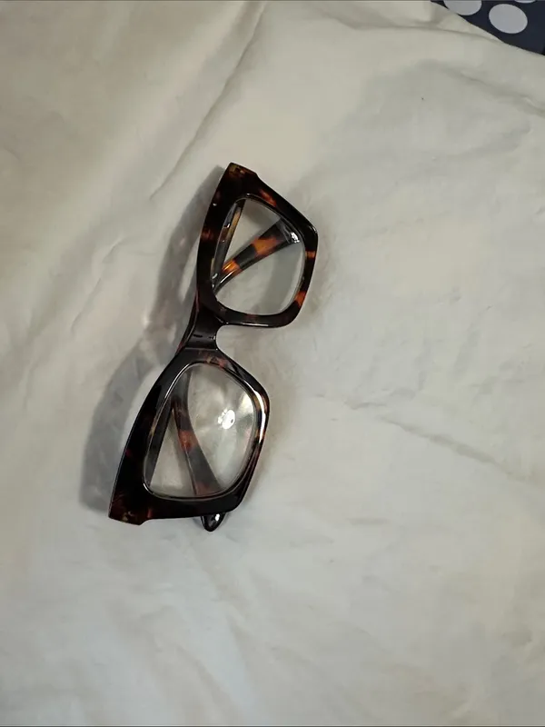 Ladies Tortoiseshell Square Frame Glasses - Brown +3.00 and bluelight blocker - Image 2