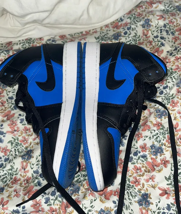 Nike Air Jordan Sneakers - Image 2