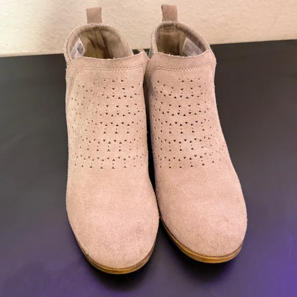 TOMS Suede Leather Ankle Boots Low Block Heel Western BOHO Booties Size 7.5 Deia - Image 12
