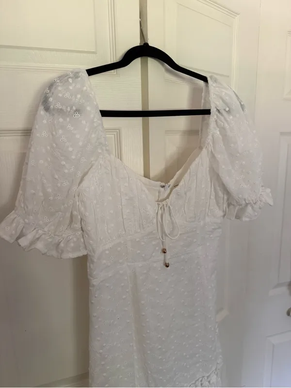 Selfie Leslie Hayden Puff Sleeve Eyelet Embroidery Dress White Sun Dress Size L - Image 4