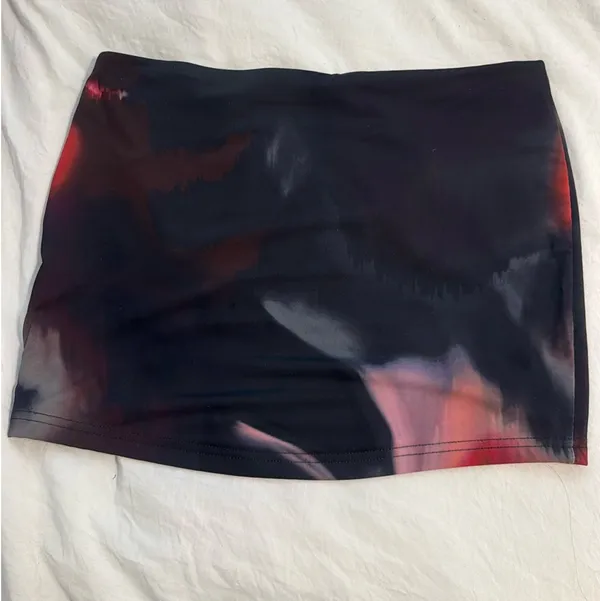 White Fox Boutique Mini Skirt - Image 3