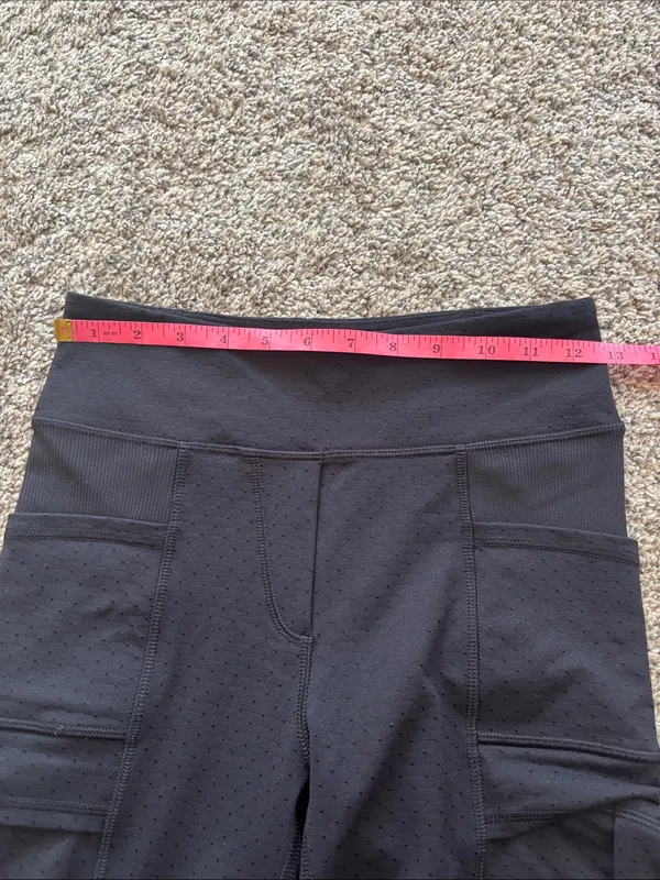 Lululemon Om & Roam Untight Tight size 2 - Image 6