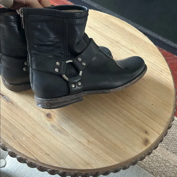 Frye Phillip Harness Short Ankle Boots Womens Size 7 B Black Leather‎ Zip Moto - Image 3