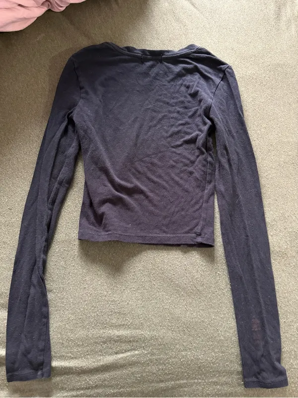 Brandy Melville Black Ribbed Long-Sleeve Crewneck Top - Image 3