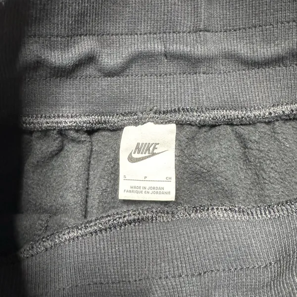 Nike Women's Black Athletic Sweat Shorts - Image 2