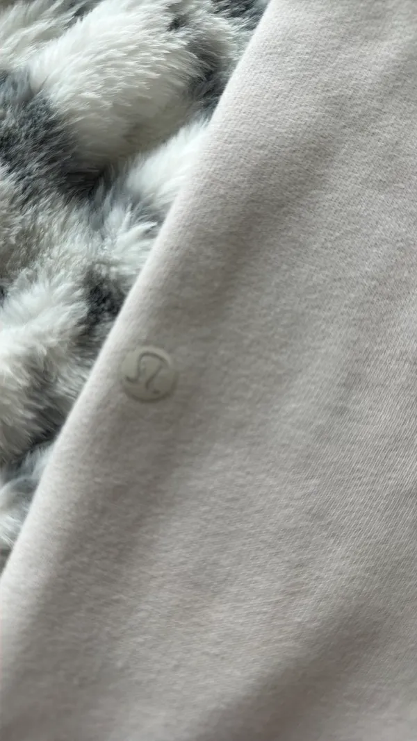 Lululemon Joggers - Image 5