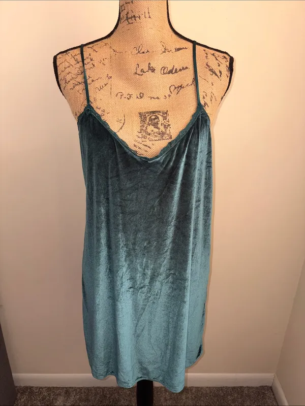Victoria's Secret Emerald Victoria Secret Velvet Slip Dress - Spaghetti Strap - Image 8