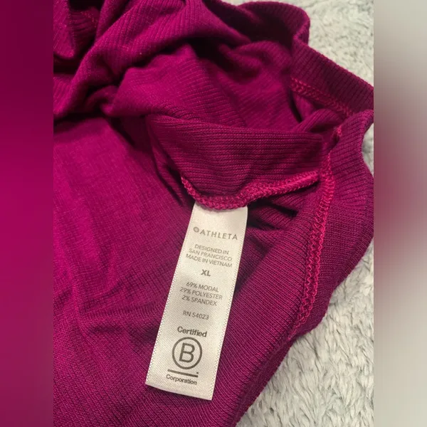 Athleta cloud light rob stratus tee fuchsia shirt XL - Image 3