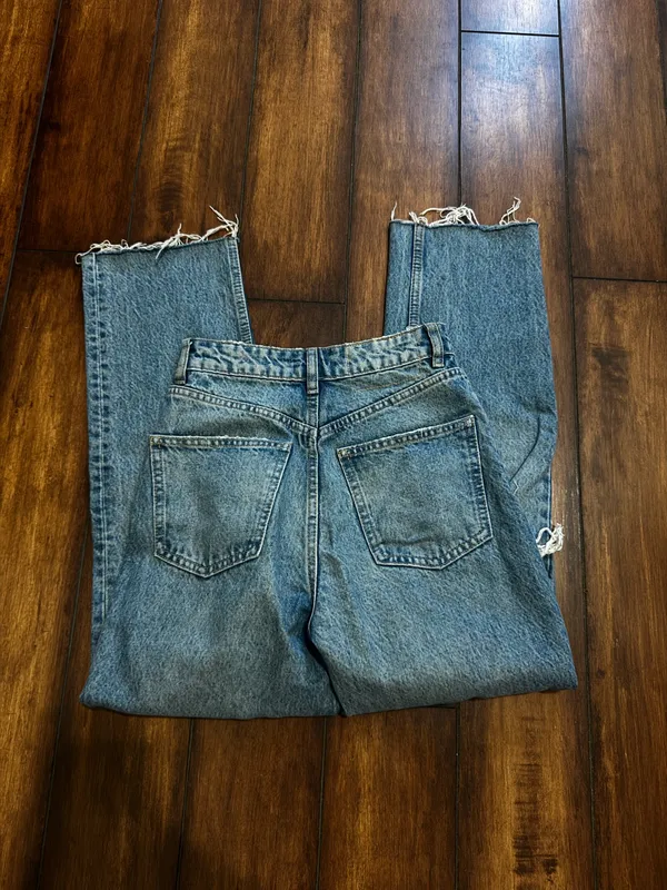 ZARA Jeans High-Rise - Image 4