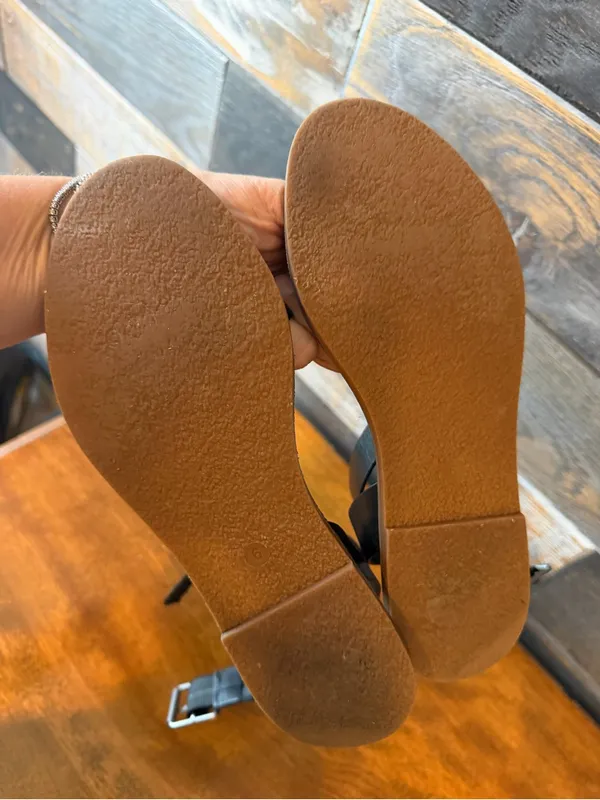 Madewell Black Leather Ankle-Strap flat Sandals size 6 - Image 5