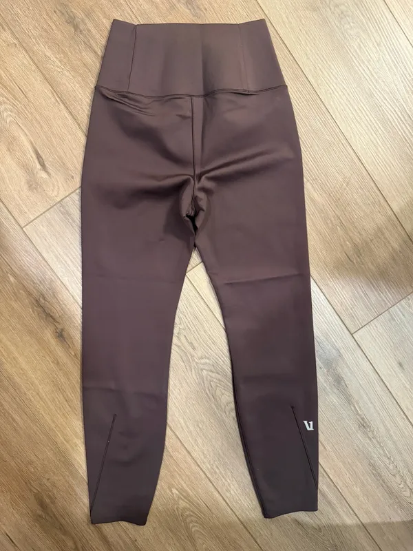 Vuori Sangria Leggings - Image 4