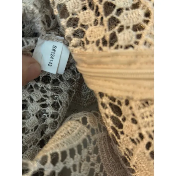 Kay Unger New York Sheer Pink Scalloped Lace Sequin Cap Sleeve Cocktail‎ Dress - Image 3