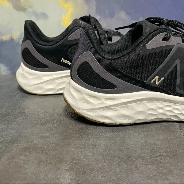 New Balance Fresh Foam Arishi V4 Women's Black Running Shoes Size 8.5B - Image 7