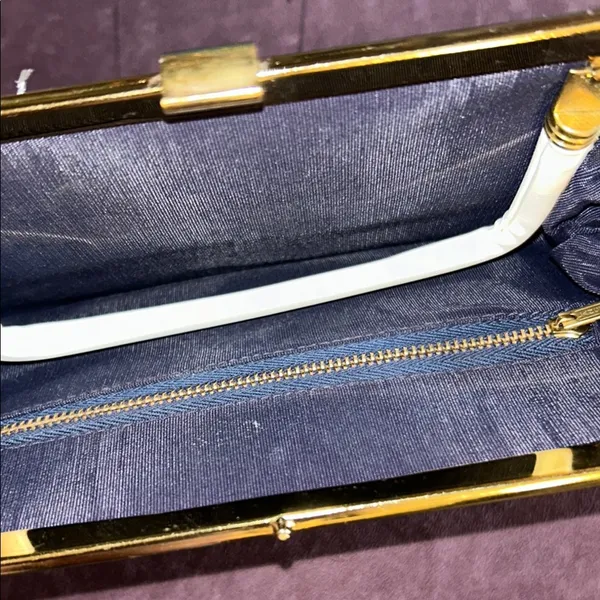 Vintage Elegant Cream Clutch Bag - Image 15