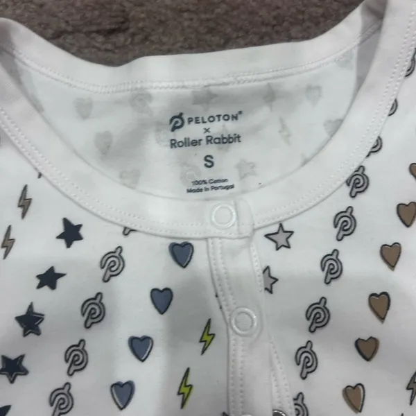 Roller Rabbit X Peleton Hearts and lightning Henley Pajamas 100% Cotton Small - Image 4
